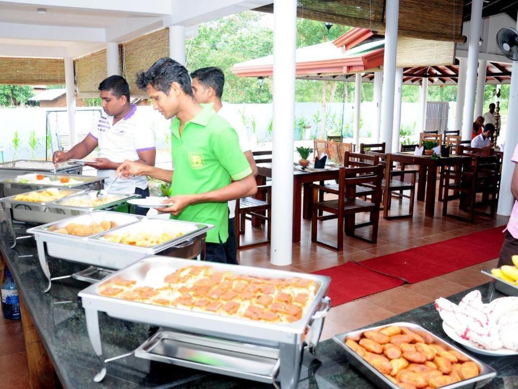 Sihilro Regency Hotel Udawalawe Exterior foto
